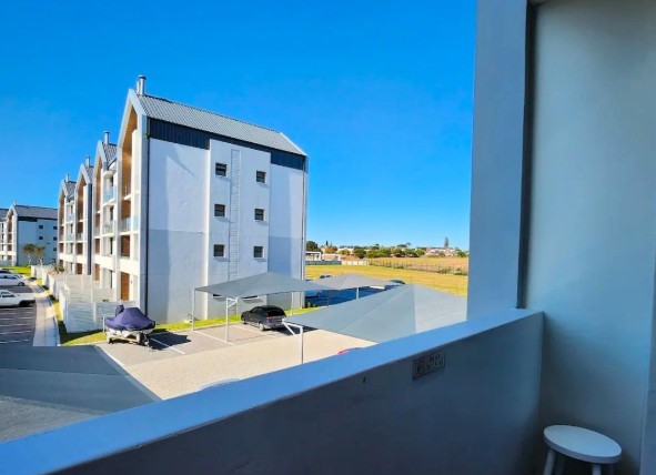 2 Bedroom Property for Sale in Summerstrand Eastern Cape